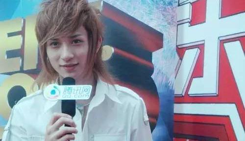 娱乐吃瓜的主持人,主持人生涯中的趣味瞬间